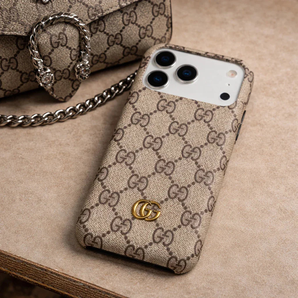 Gucci GGパターン iPhoneケース Gucci Ophidia iPhone 18 Pro Case – Beige GG Canvas | NUVALOVA