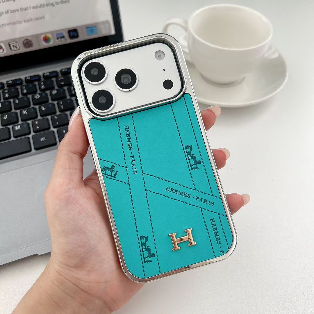Hermès H accent case for iPhone 17 Pro Max – side