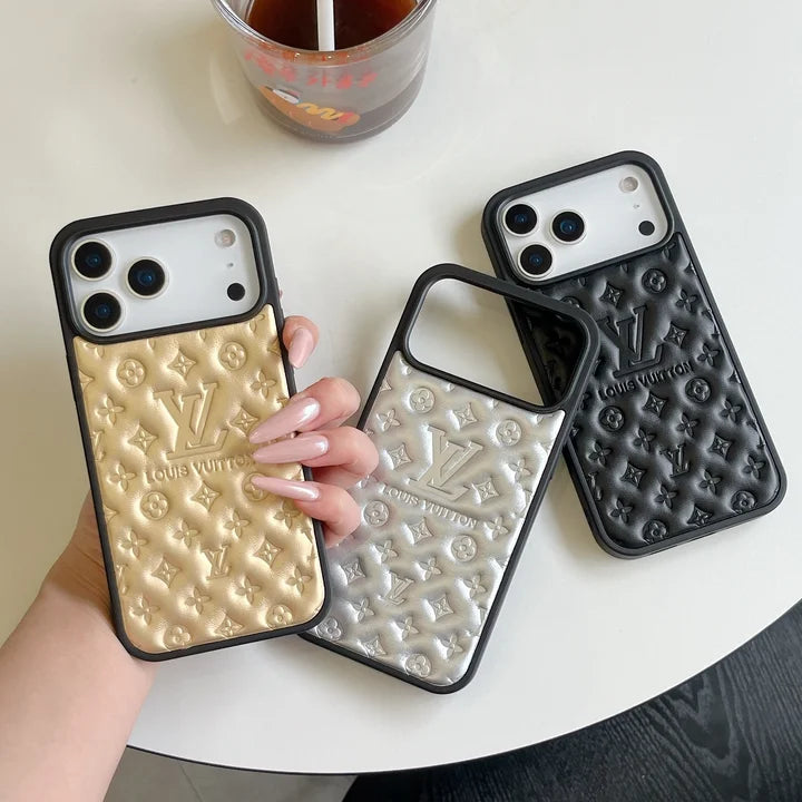 Louis Vuitton iPhone 17 Pro Max Case – Luxury Monogram Cover