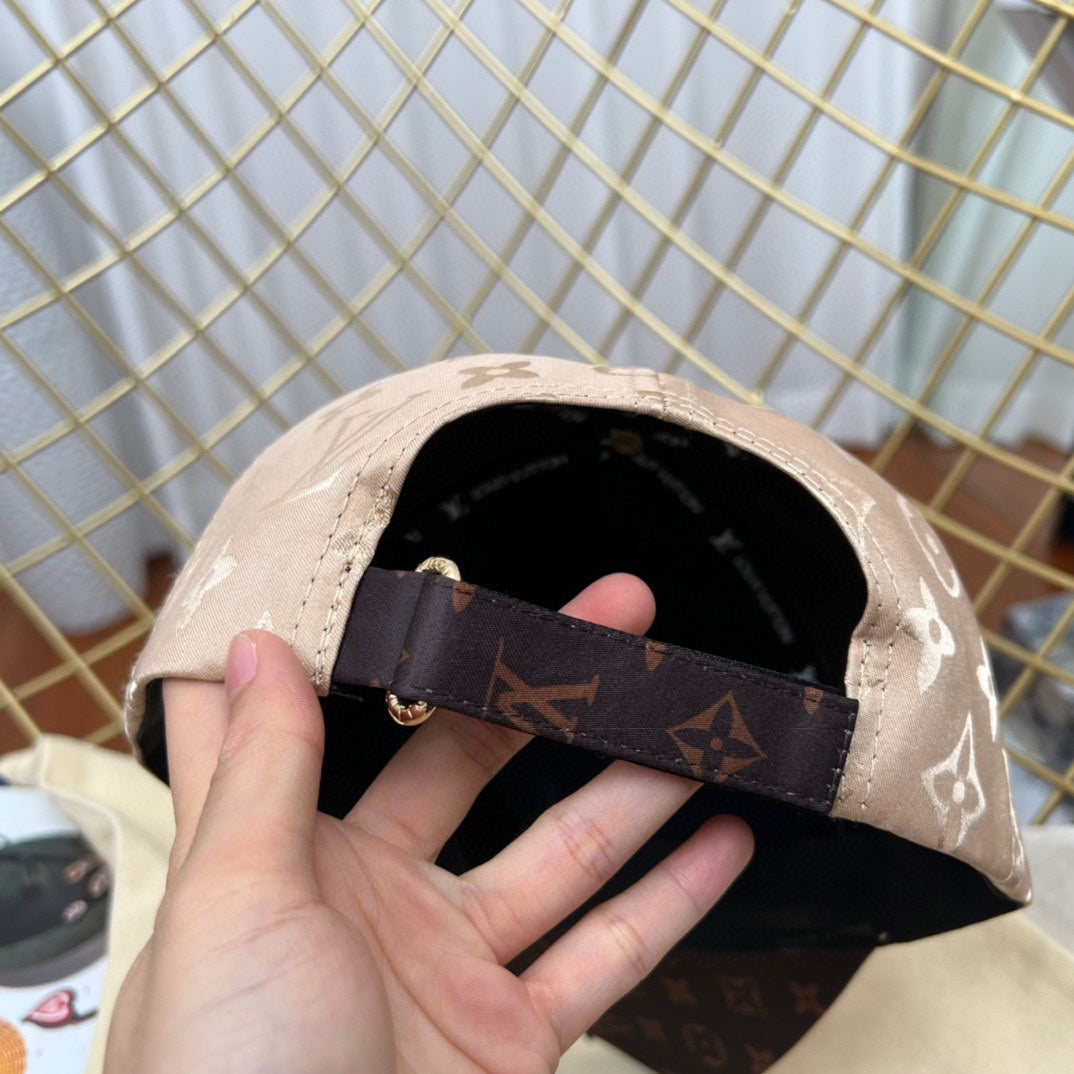 Adjustable Louis Vuitton baseball cap close up