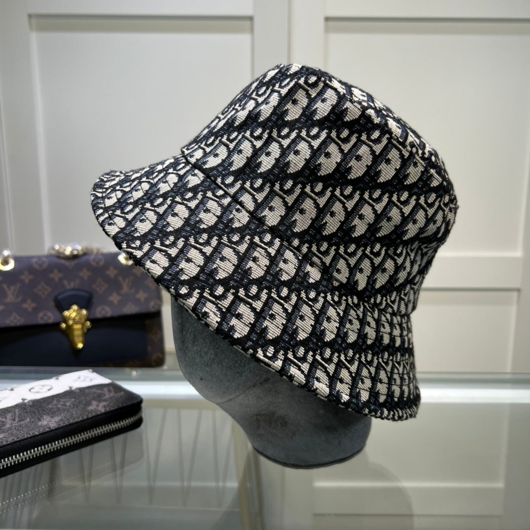 Christian Dior Oblique bucket hat black