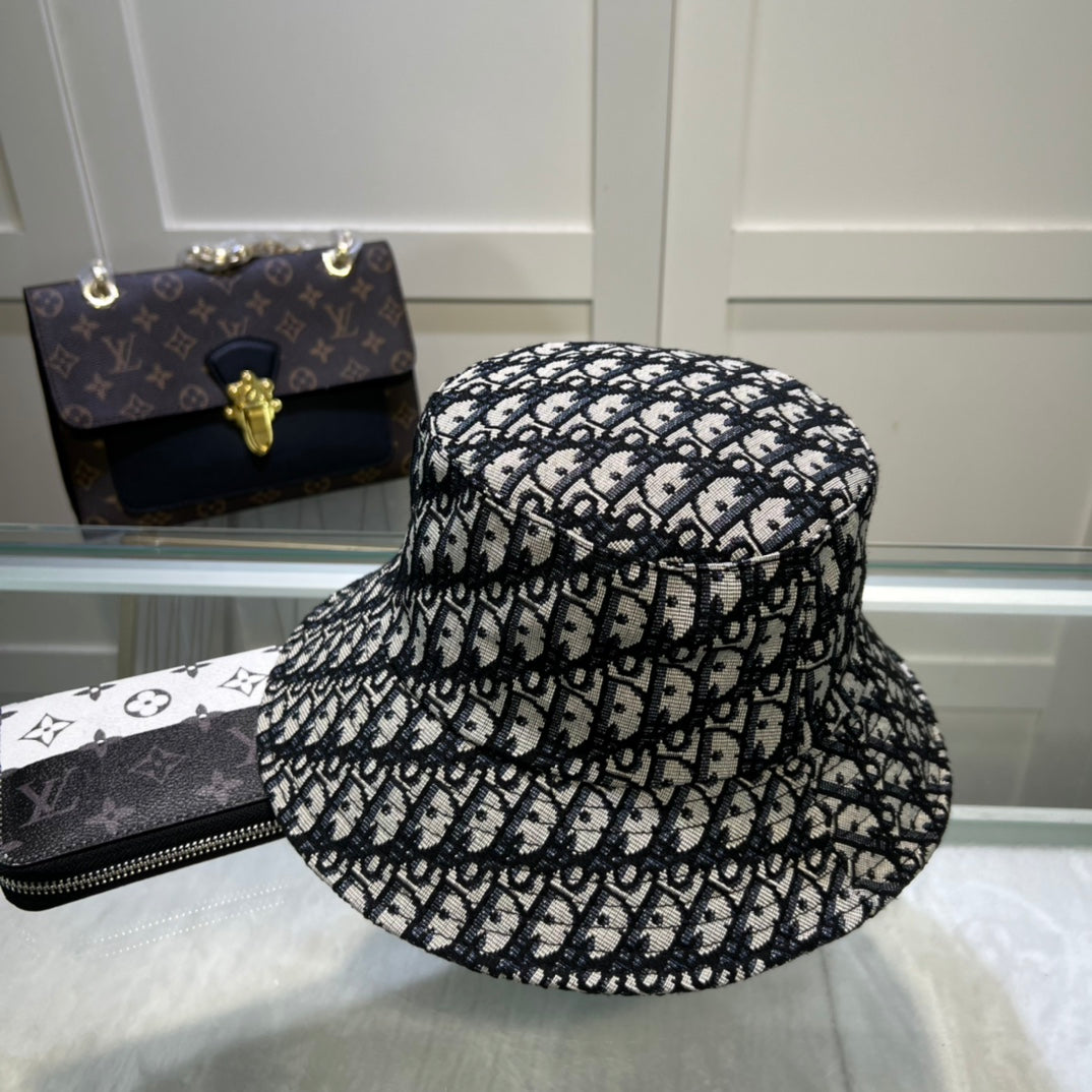 Christian Dior Oblique bucket hat black