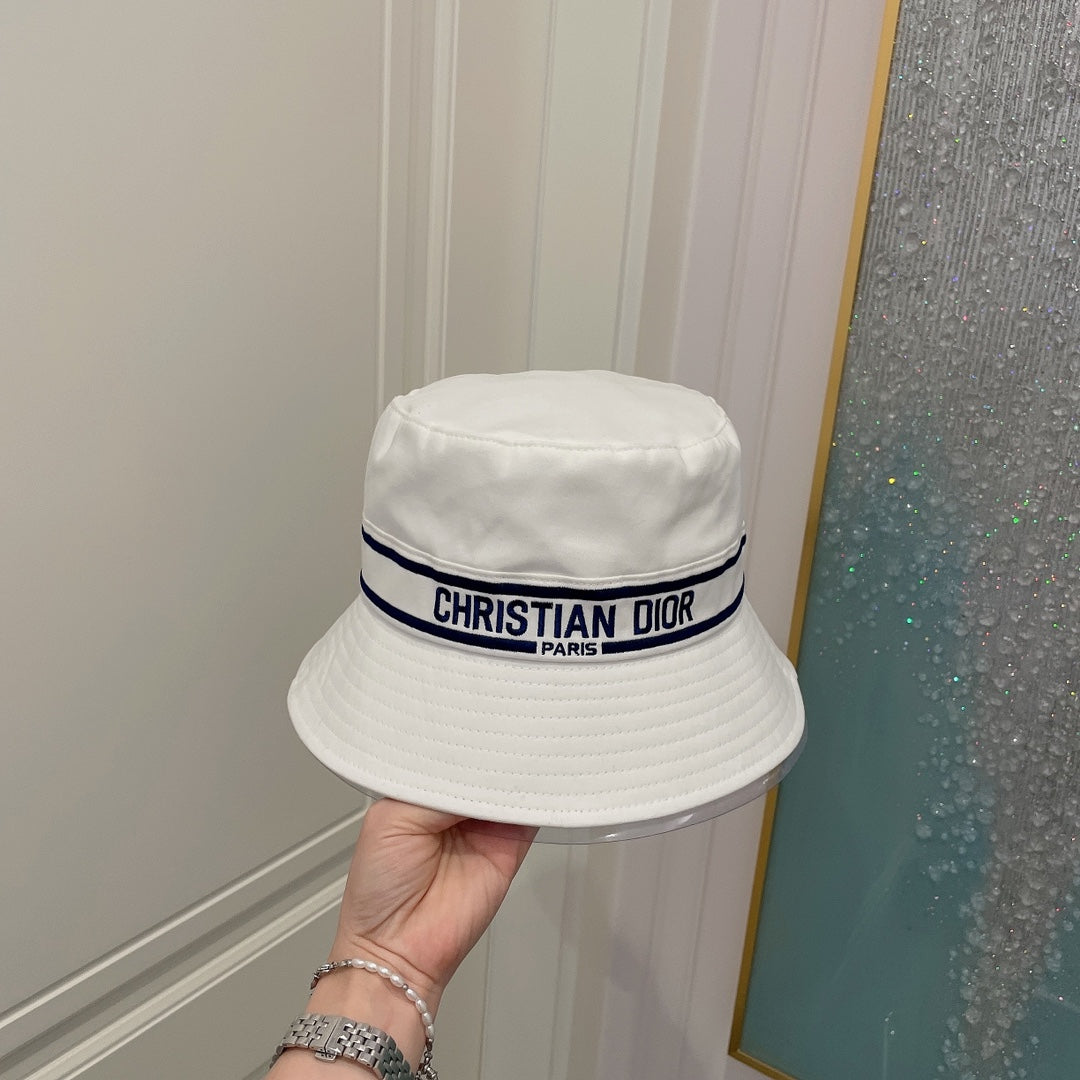 Christian Dior embroidered bucket hat white