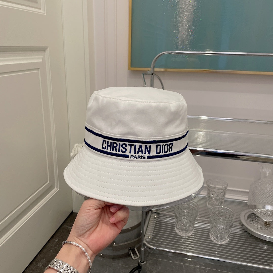 Christian Dior embroidered bucket hat white