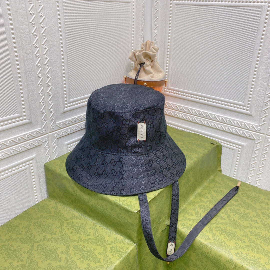Gucci GG reversible bucket hat black