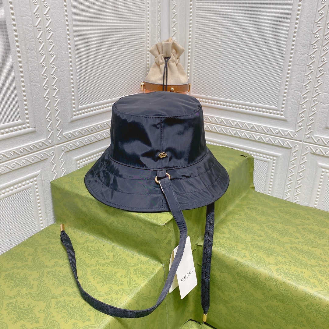 Gucci GG reversible bucket hat black