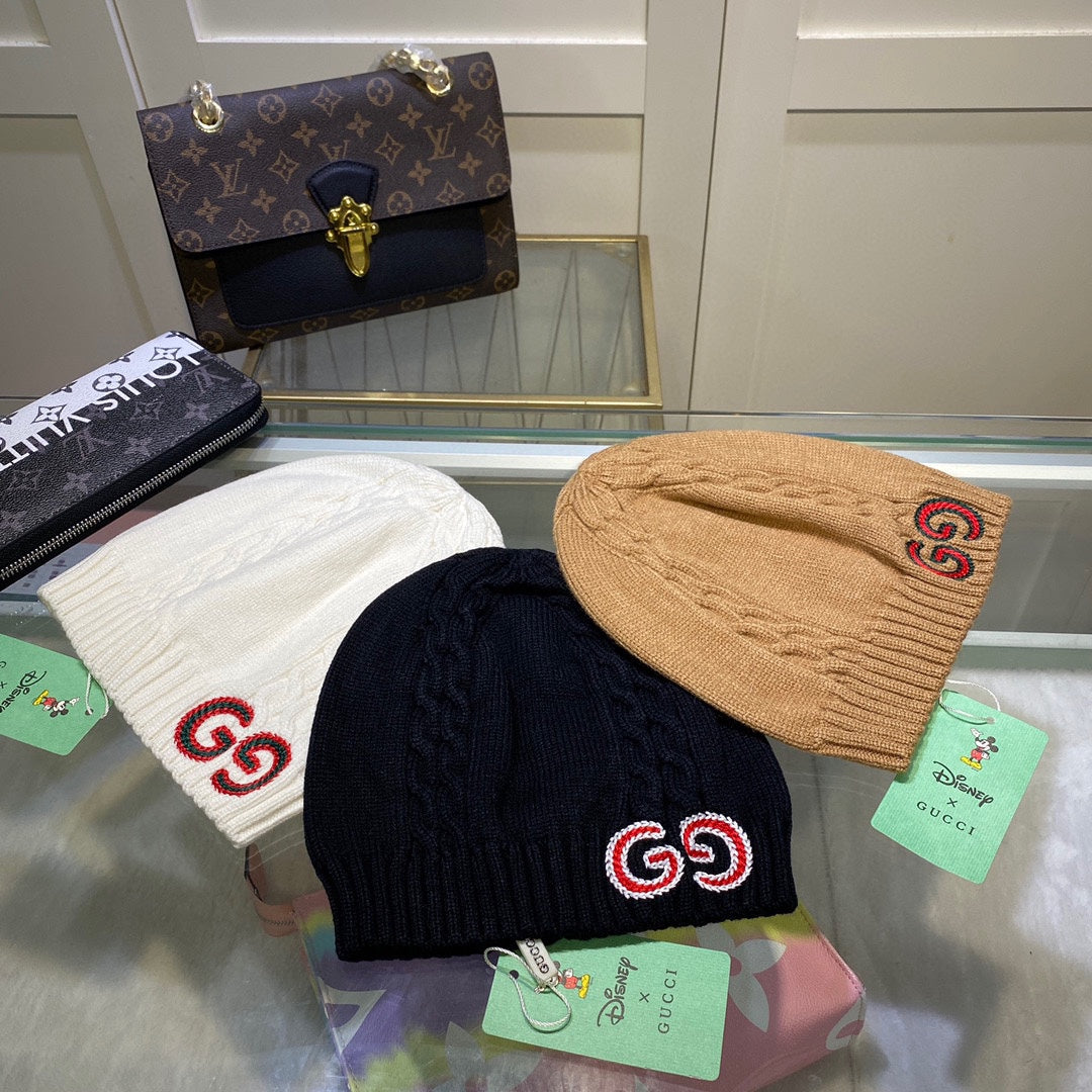 Gucci cable knit beanie
