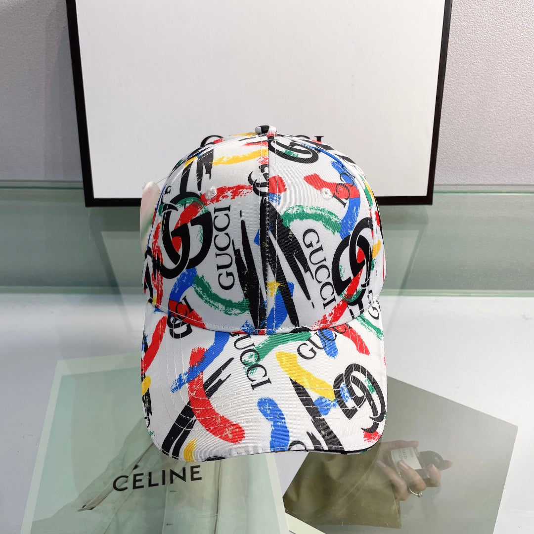 Gucci graffiti GG baseball cap white