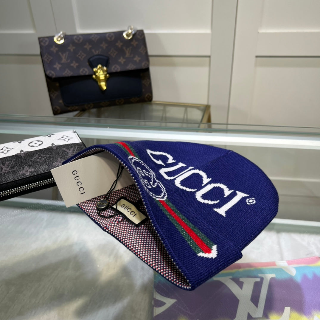 Gucci luxury winter accessory 5