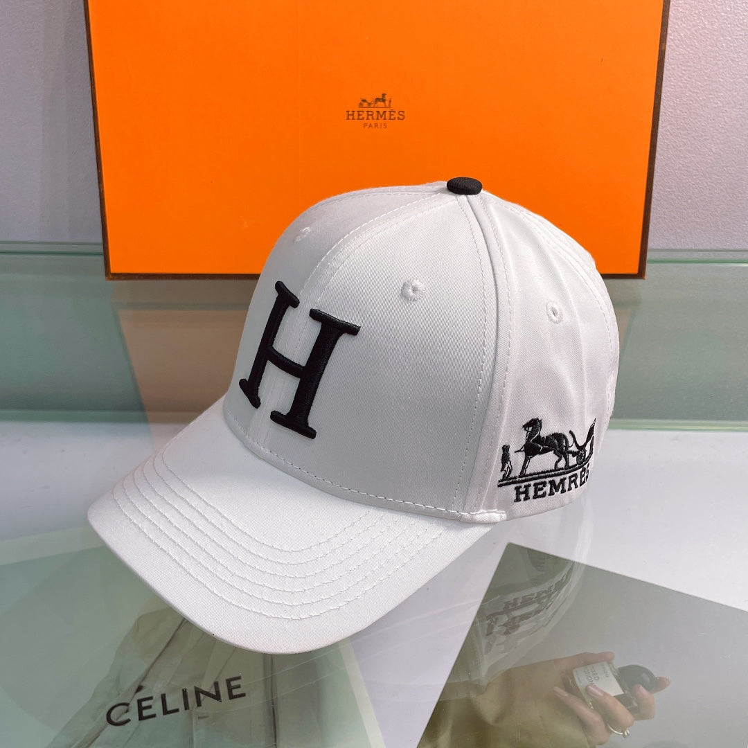 Hermès H luxury baseball cap white