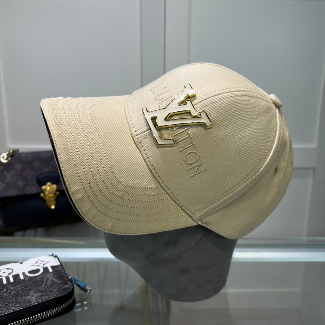 LV baseball cap khaki