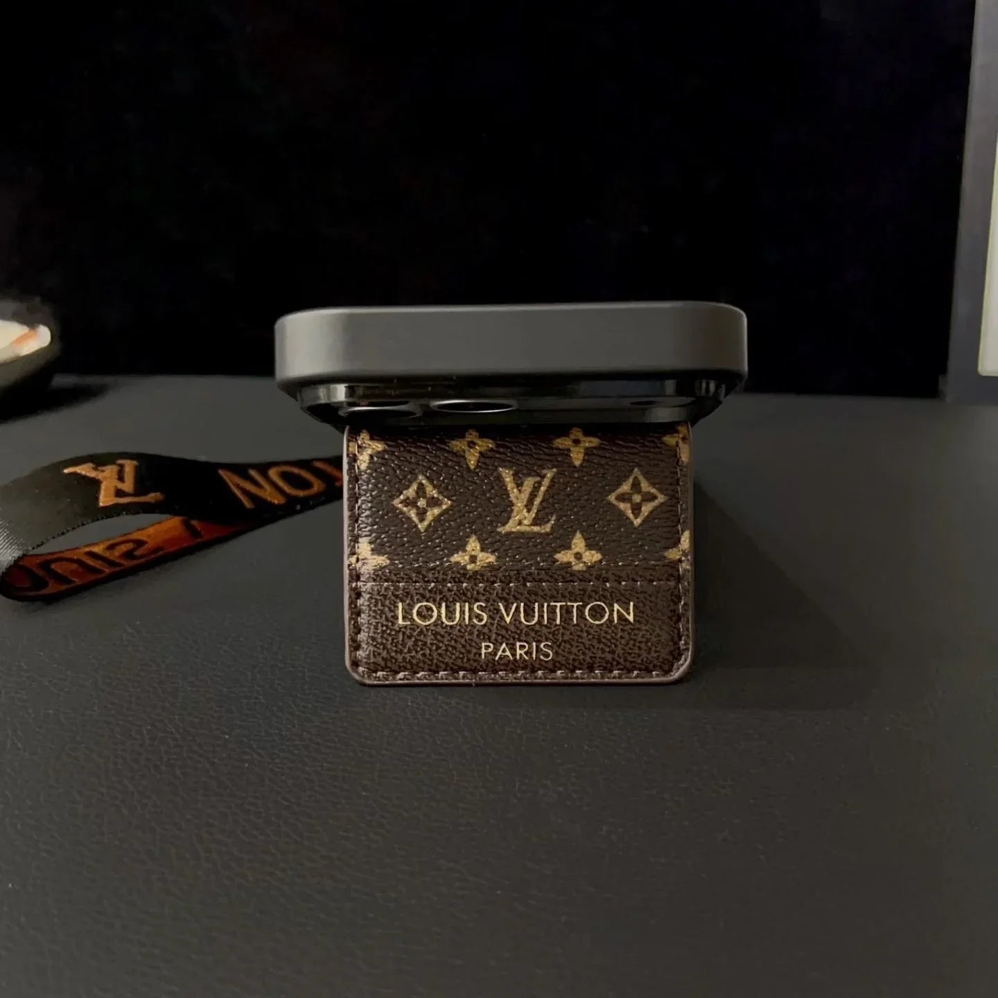 Louis Vuitton iPhone 17 Pro Max Wallet Case With Strap – Classic Monogram Leather