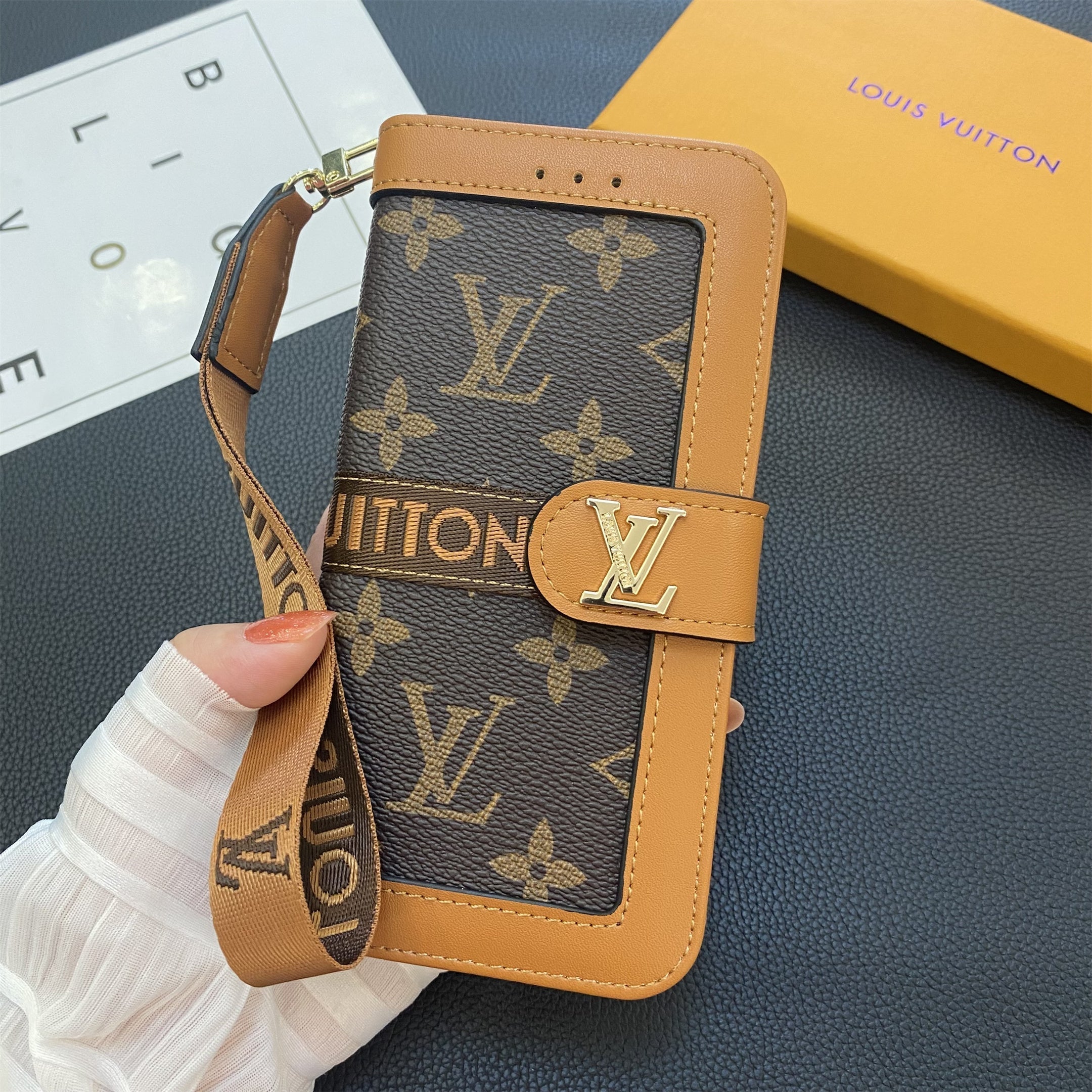 Louis Vuitton Monogram Samsung Wallet Case