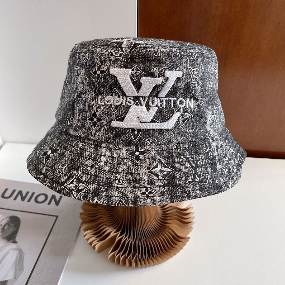 Louis Vuitton black monogram bucket hat