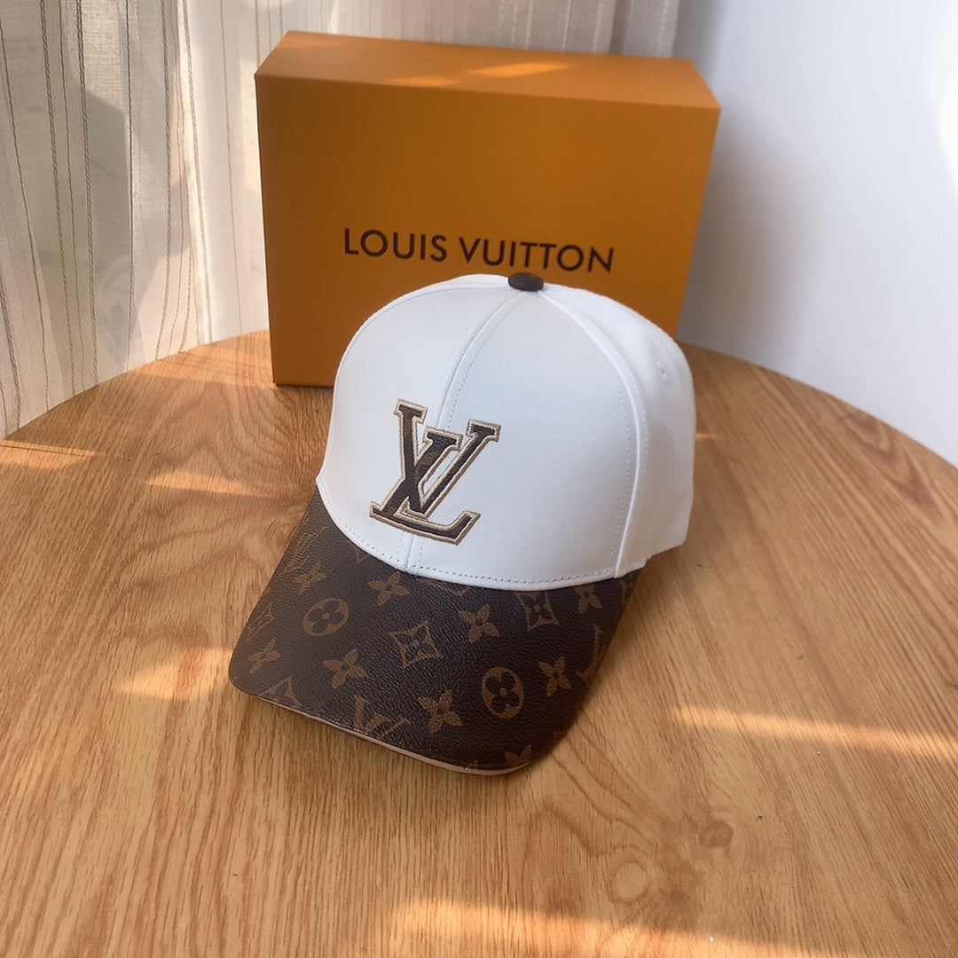 Louis Vuitton embroidered PU baseball cap white