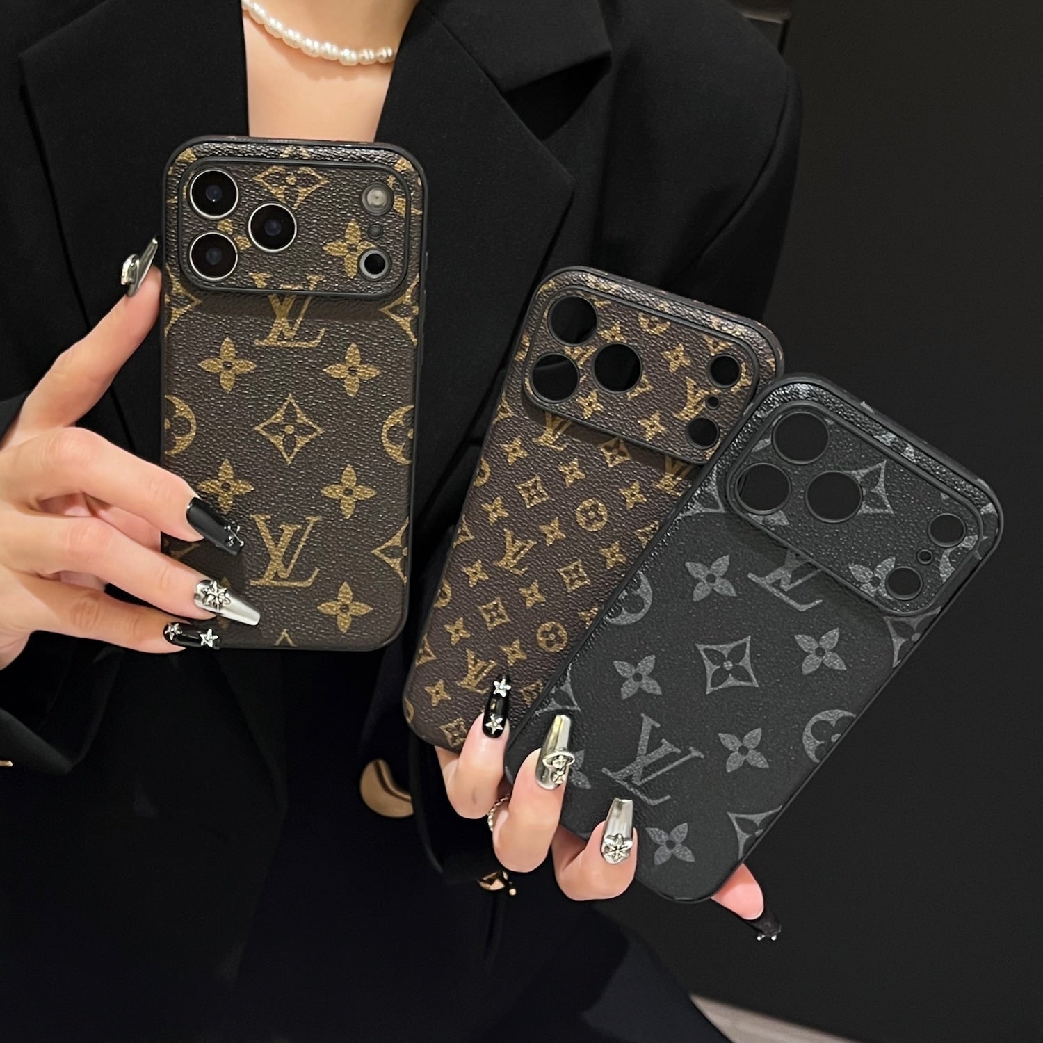 Louis Vuitton iPhone 17 Pro Max case Magasafe