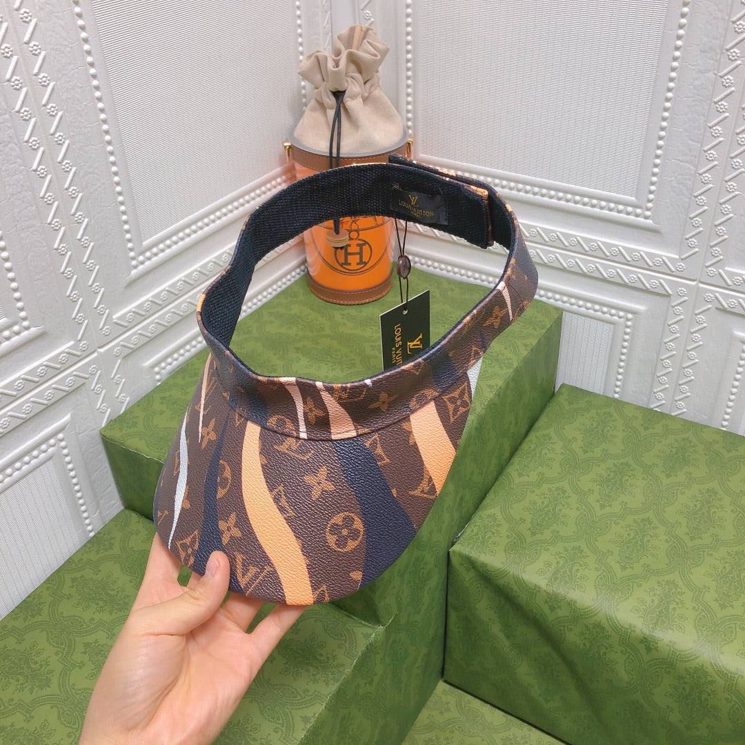 Louis Vuitton monogram top hat detail