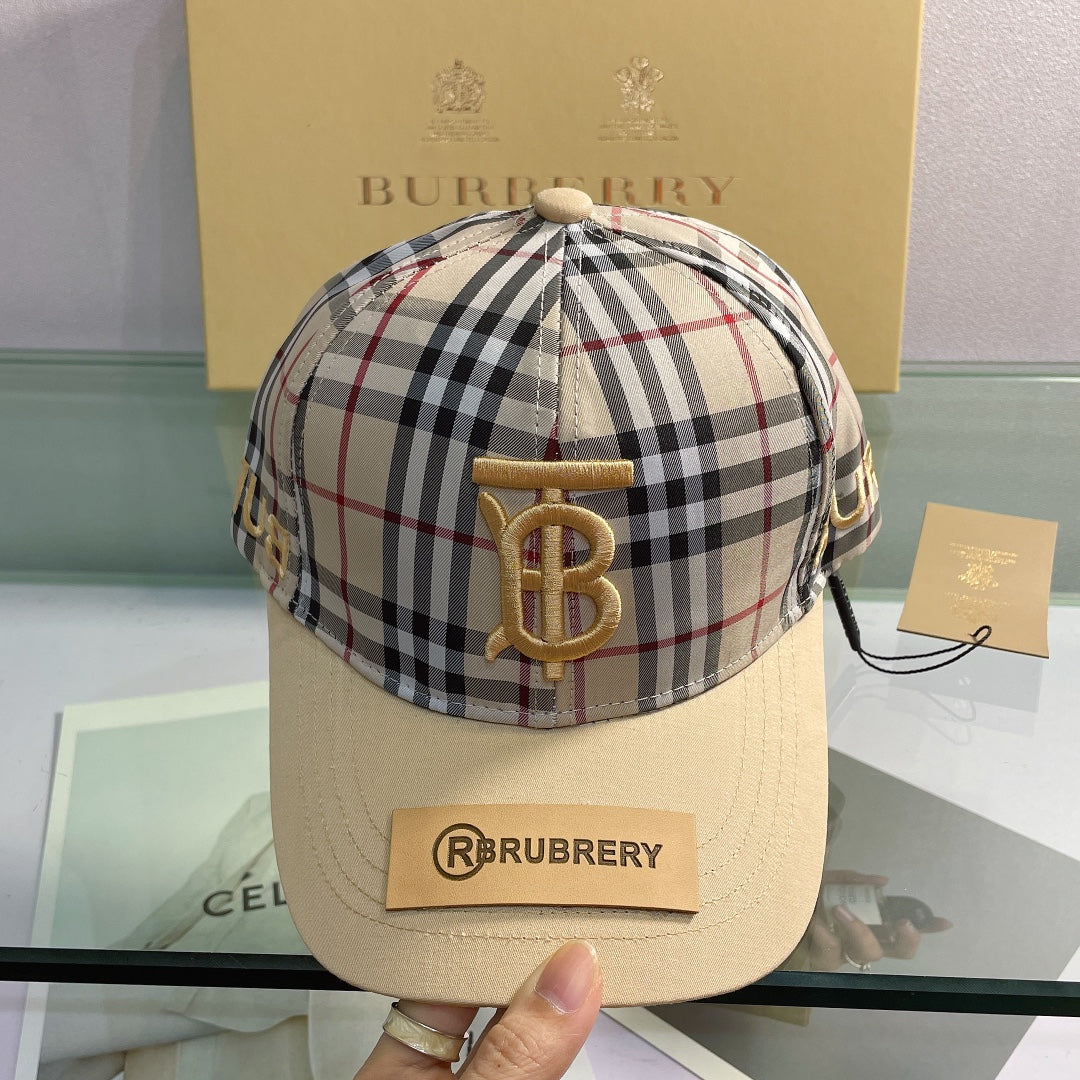 Luxury Burberry Vintage Check baseball cap front view
