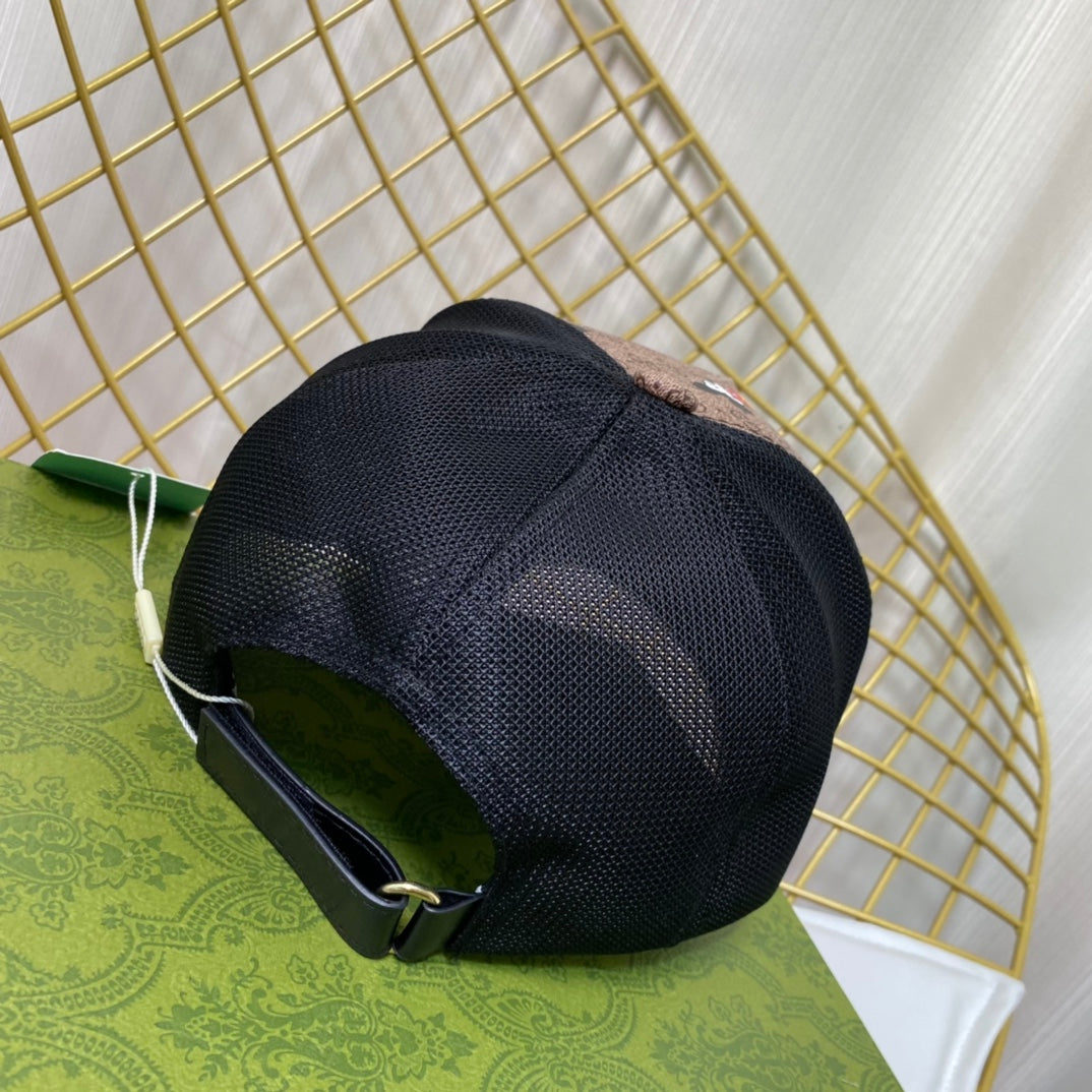 Luxury Gucci Mickey Mouse baseball cap 1