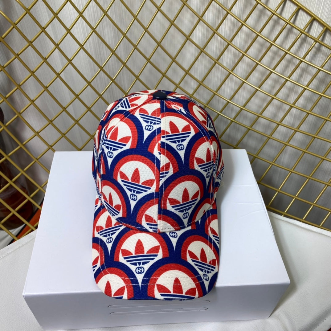 Luxury Gucci Trefoil baseball cap