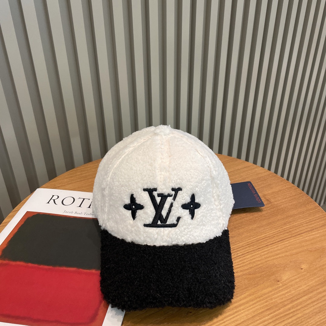 Luxury Louis Vuitton winter baseball cap