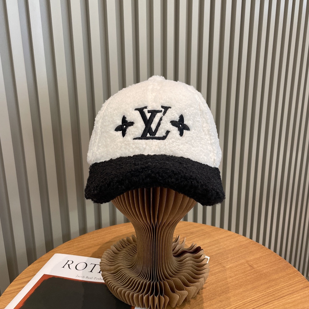 Luxury winter LV cap