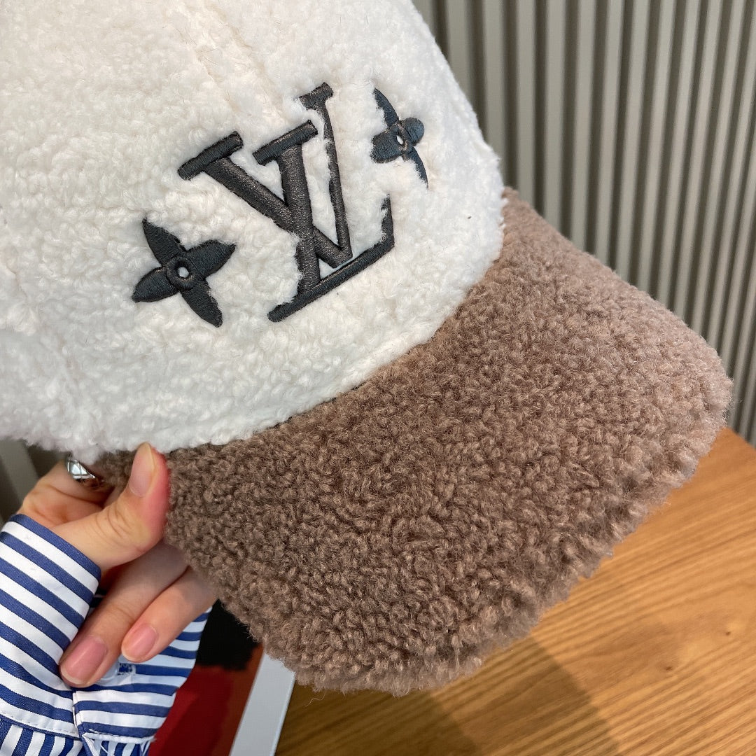 Luxury winter LV cap