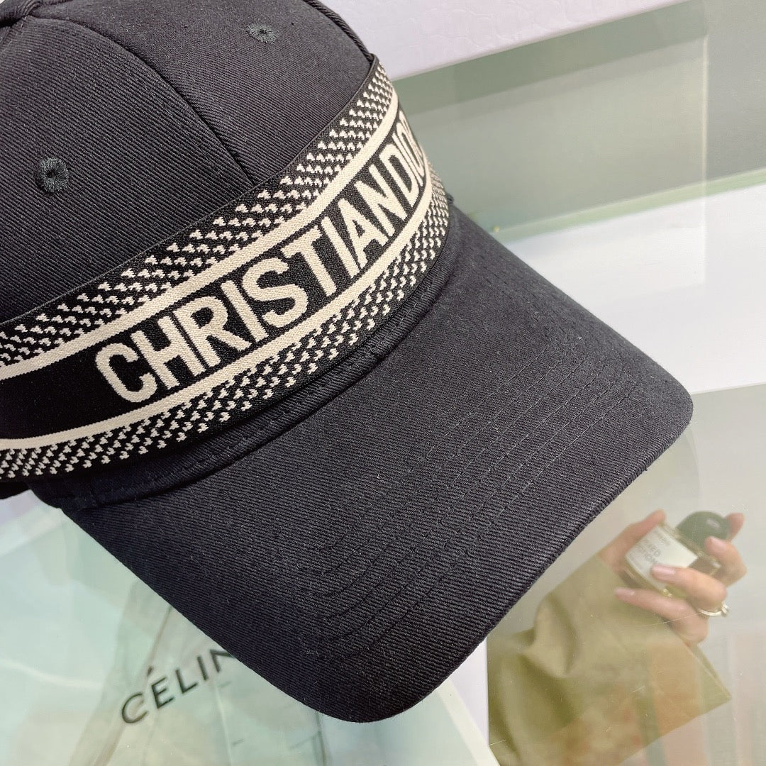 Premium Dior jacquard baseball cap close up
