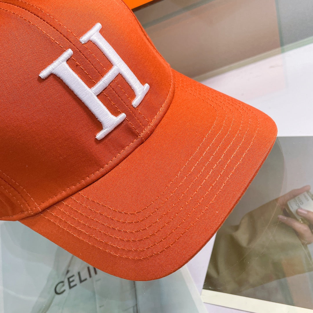 Premium Hermès H embroidered cap close up