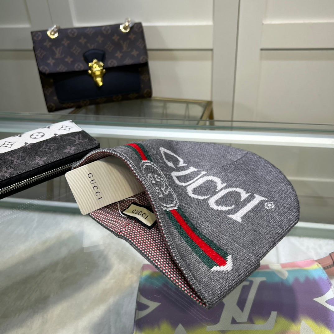 Soft cashmere Gucci beanie 3