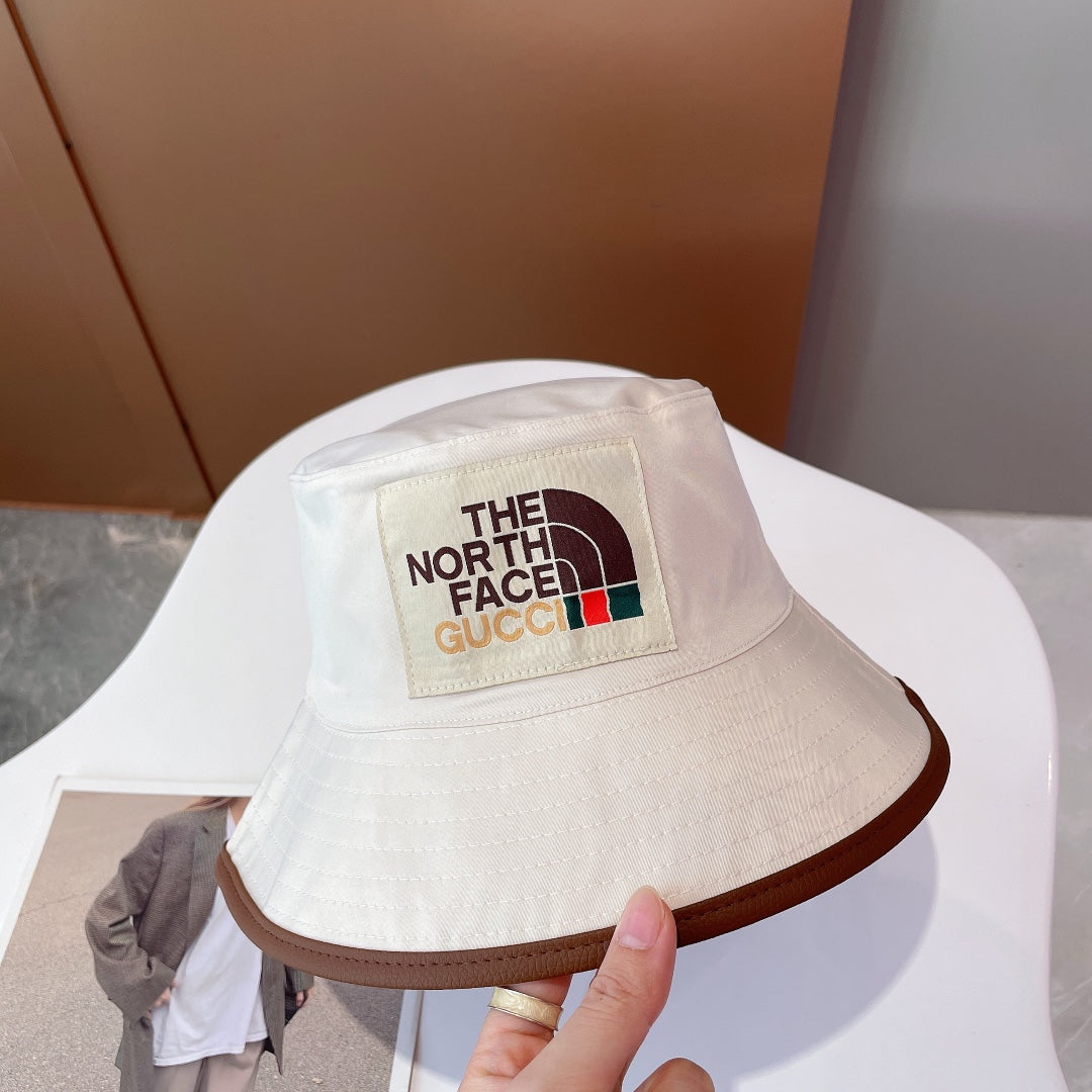 The North Face bucket hat white edition
