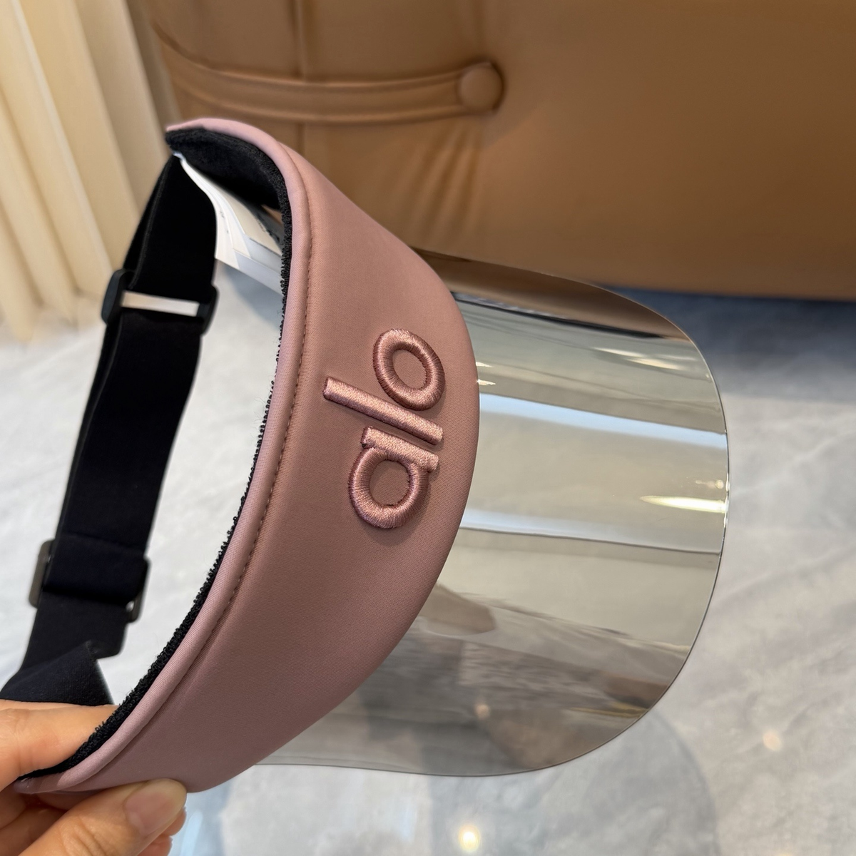 ALO performance visor mint detail