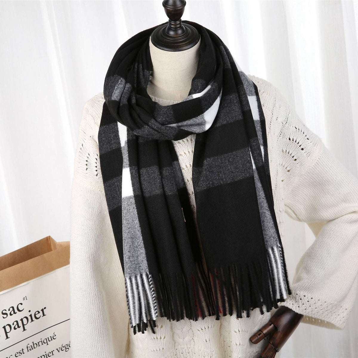 Burberry 2022 New Checked Cashmere Tassel Scarf for Women – product image 14