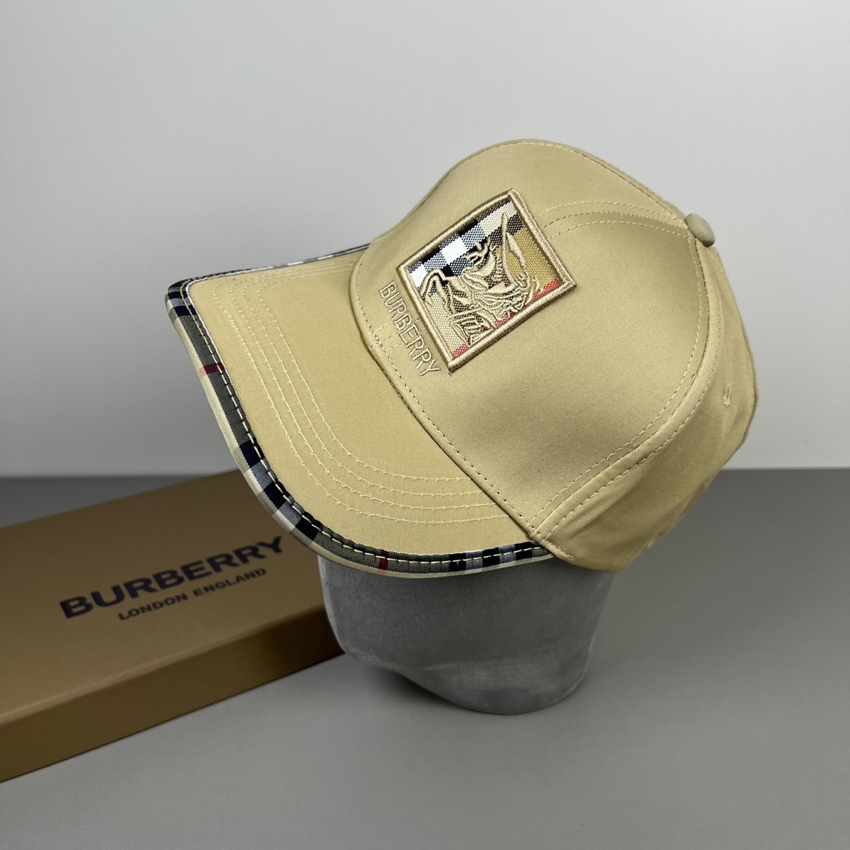 Burberry check-trim baseball cap photo 1