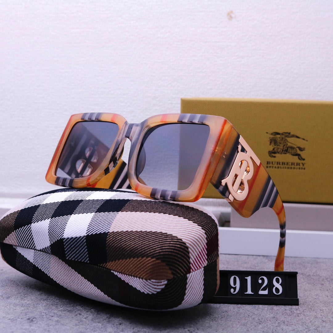 Burberry Oversized Retro Plaid Large Frame Sunglasses for Unisex – product image 1