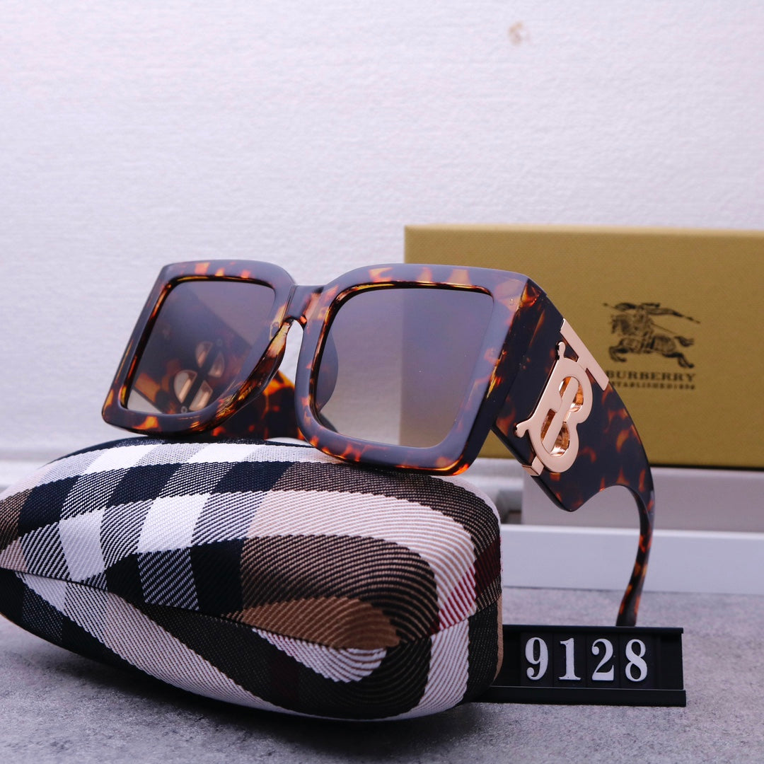 Burberry Oversized Retro Plaid Large Frame Sunglasses for Unisex – product image 2