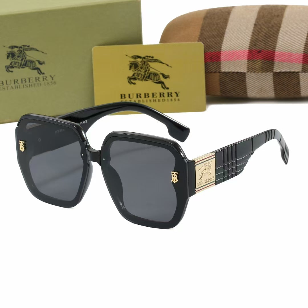 Burberry Vintage Check Square Polarized Sunglasses for Unisex – product image 3