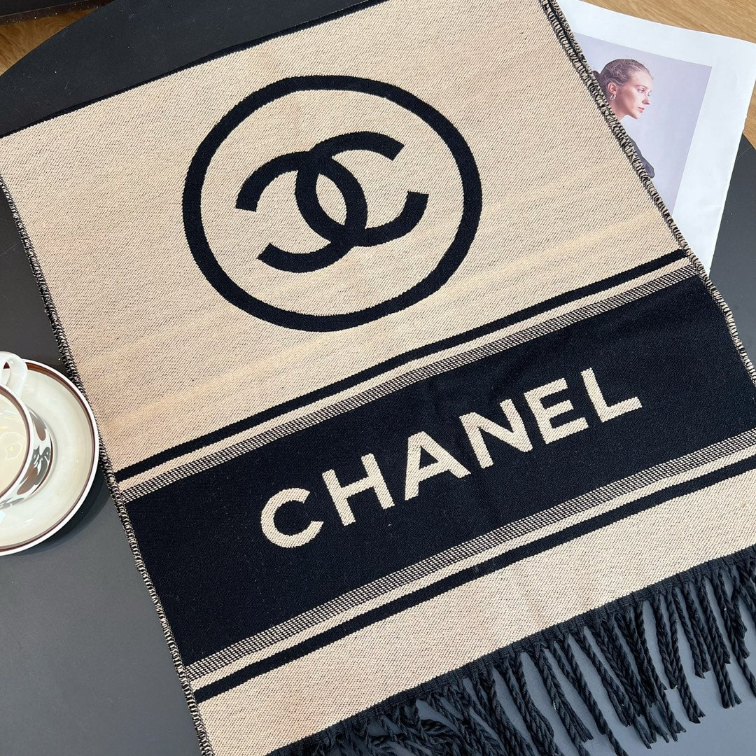 Chanel Cashmere Scarf for Women – product image 2