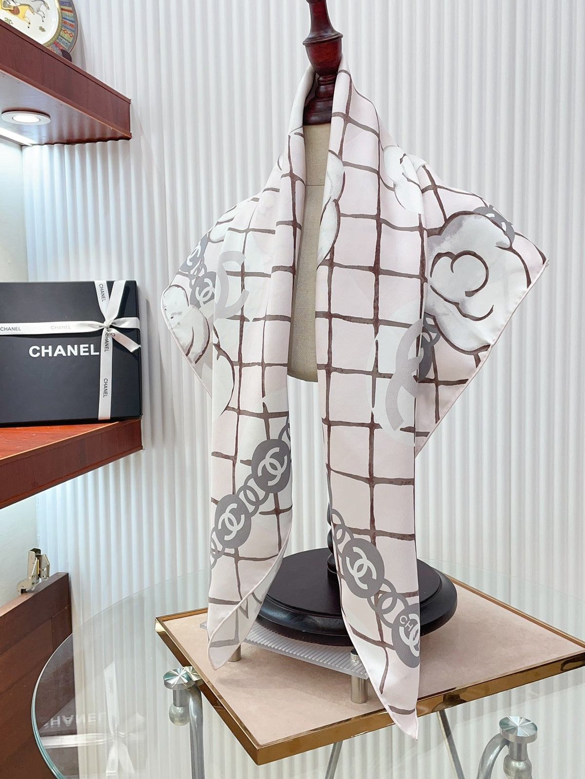 Chanel CC Monogram Camellia Square Silk Scarf for Women – product image 6