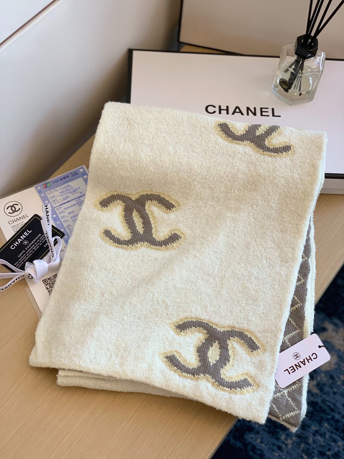 Chanel CC Monogram Rhombus Double-Sided Cashmere Knitted Scarf for Women – product image 11