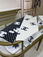 Chanel CC Monogram Rhombus Double-Sided Cashmere Knitted Scarf for Women – product image 3