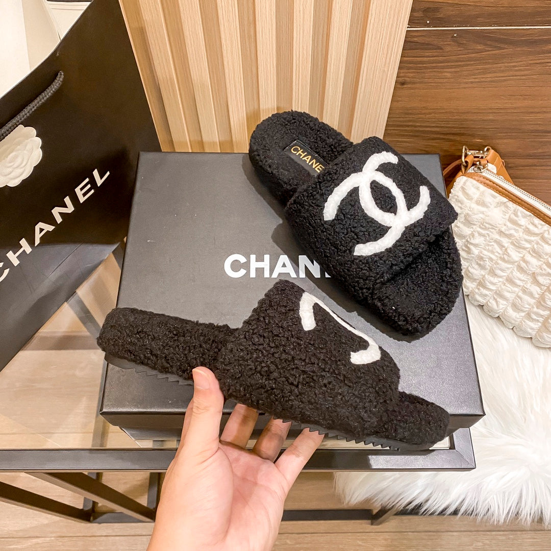 Chanel Classic Flat Fur Slippers – slippers product image 10