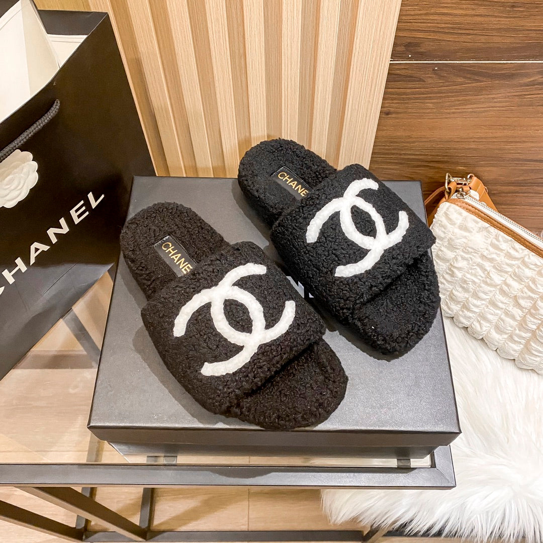 Chanel Classic Flat Fur Slippers – slippers product image 5