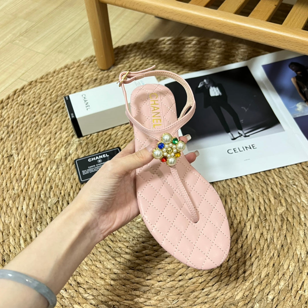 Chanel Clover Pearl Flip Flops Sandals – sandals product image 13