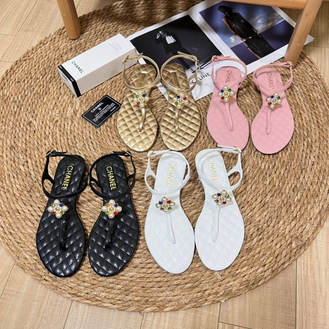 Chanel Clover Pearl Flip Flops Sandals – sandals product image 5