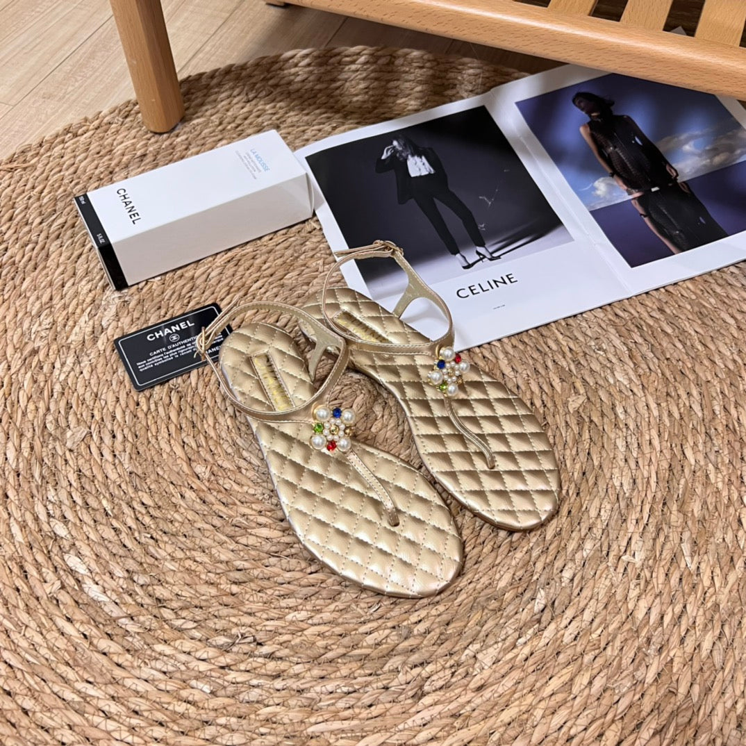 Chanel Clover Pearl Flip Flops Sandals – sandals product image 7
