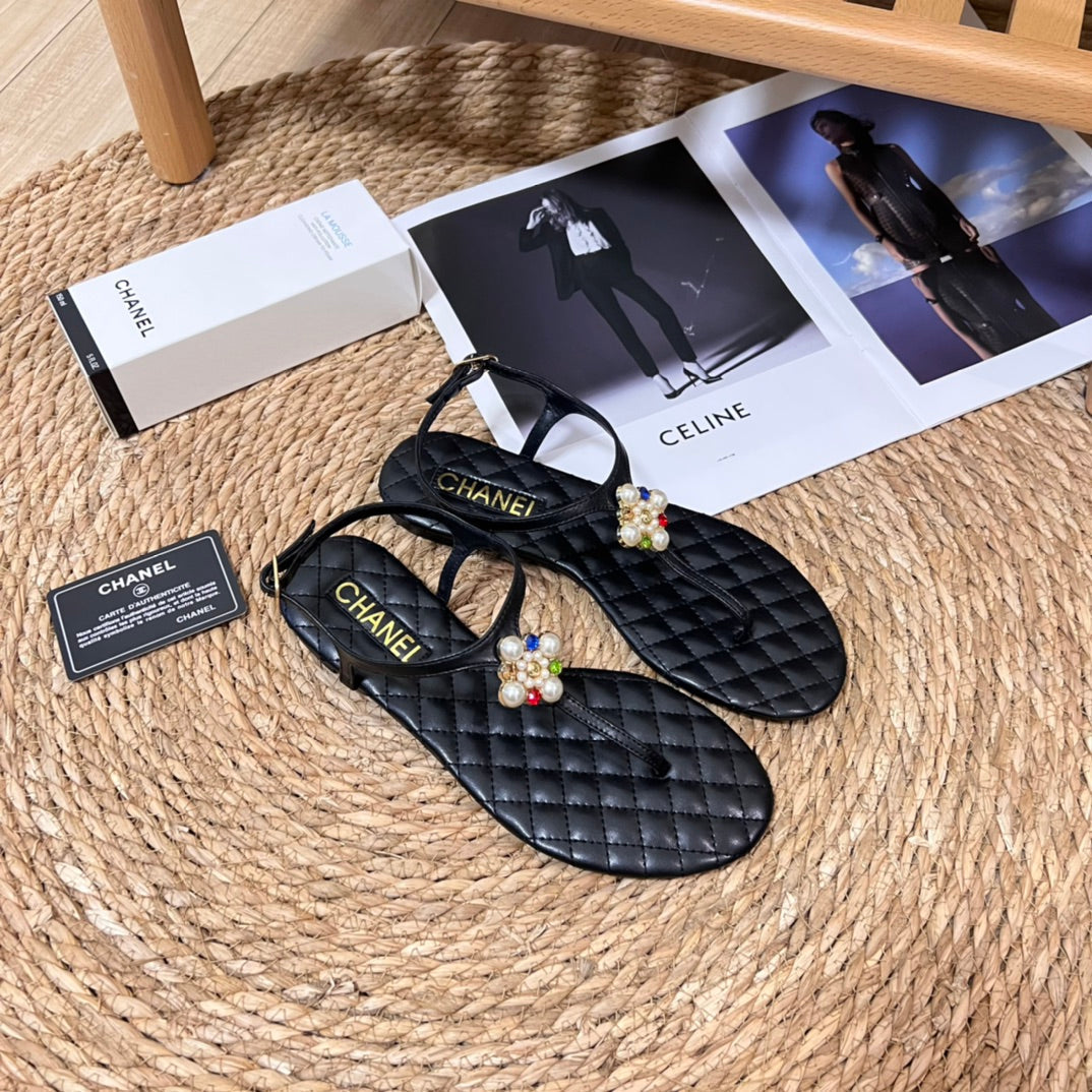 Chanel Clover Pearl Flip Flops Sandals – sandals product image 8