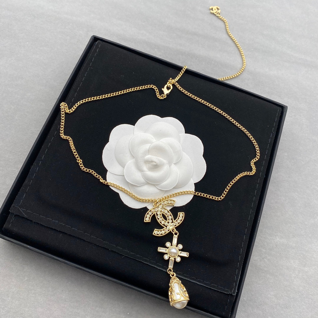 Chanel Commemorative Pearl Necklace – Luxury Designer Jewelry – product image 2