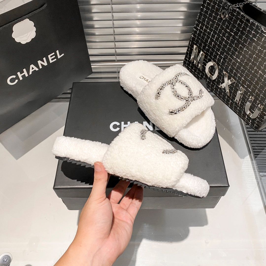 Chanel Diamond Logo Flat Fur Slippers – slippers product image 16