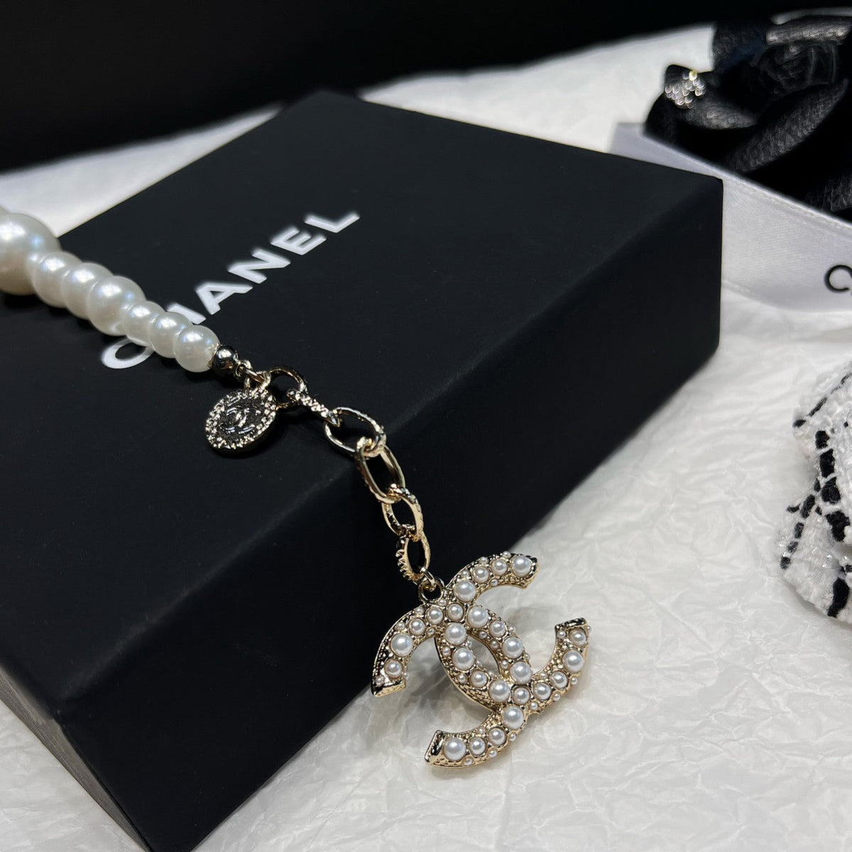 Chanel Elegant Pearl Bracelet – Luxury Jewelry – product image 6